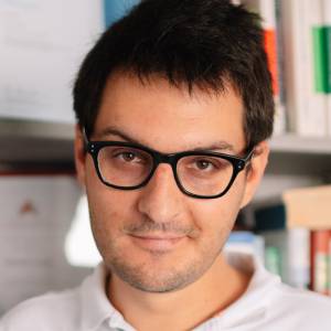 Adrian Lobe